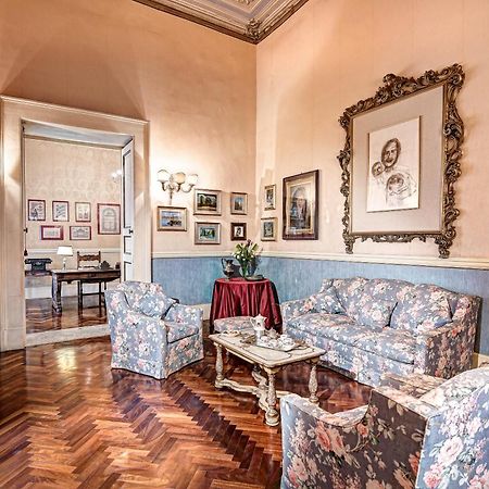 Arthouse Lady Marys Tribunali Luxury Suite Наполи Екстериор снимка