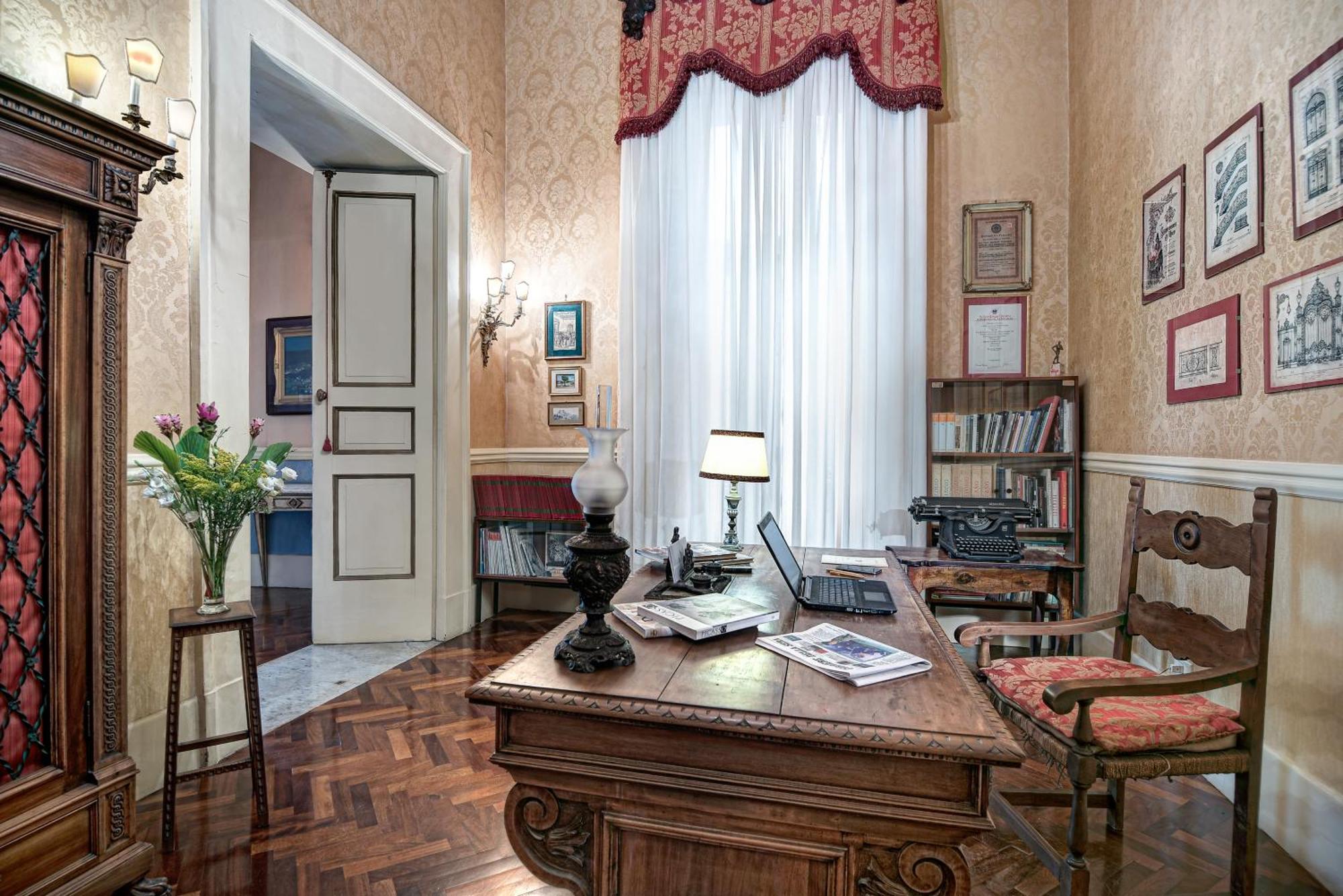 Arthouse Lady Marys Tribunali Luxury Suite Наполи Екстериор снимка