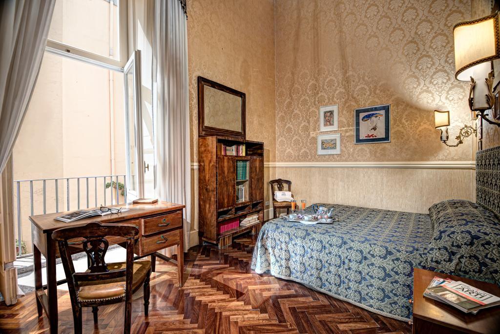 Arthouse Lady Marys Tribunali Luxury Suite Наполи Екстериор снимка