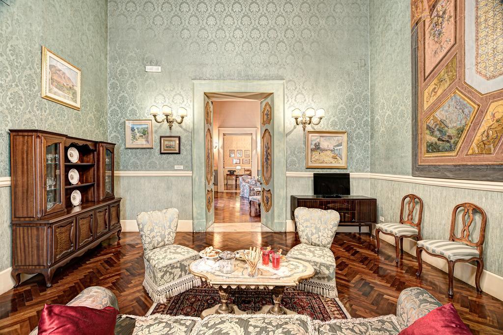 Arthouse Lady Marys Tribunali Luxury Suite Наполи Екстериор снимка