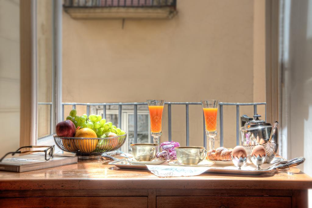 Arthouse Lady Marys Tribunali Luxury Suite Наполи Екстериор снимка