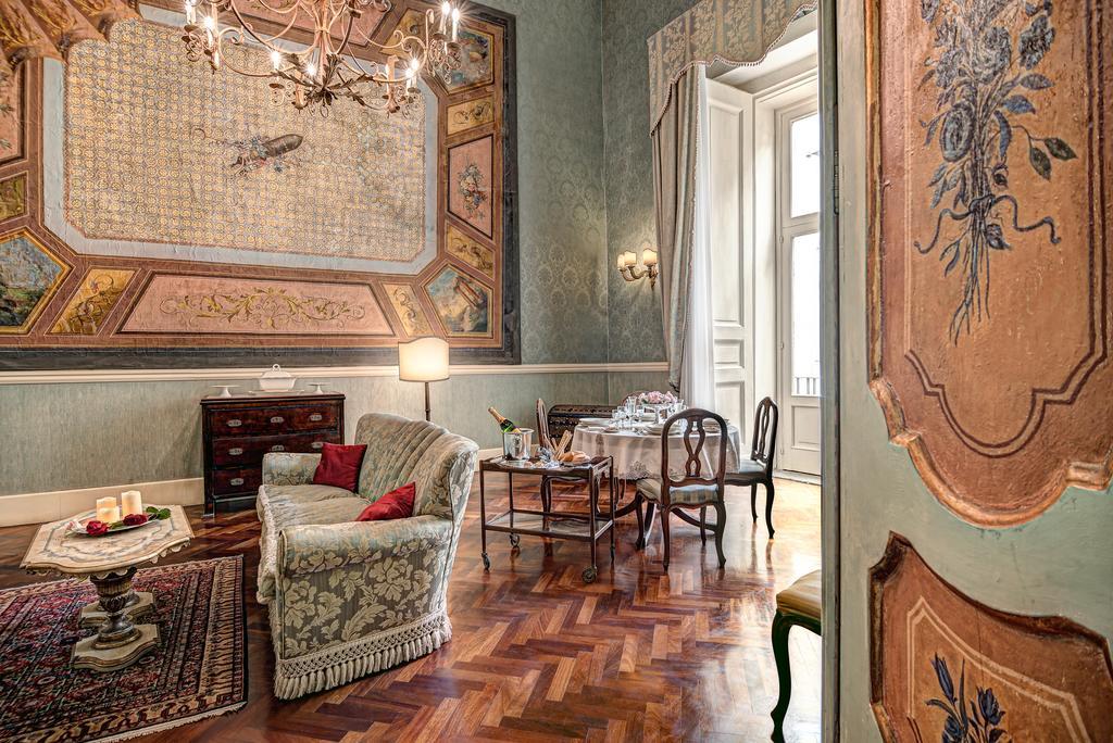 Arthouse Lady Marys Tribunali Luxury Suite Наполи Екстериор снимка